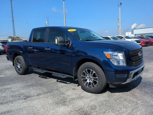 Used 2023 Nissan Titan SV w/ Accessory Utility Package image 2