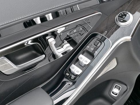 Used 2021 Mercedes-Benz S 500 4MATIC image 20