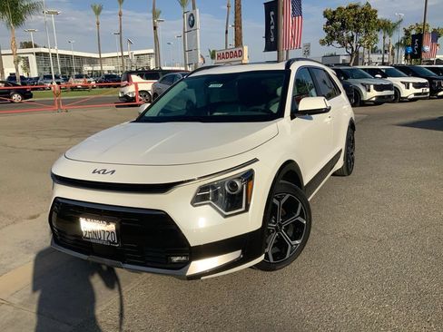 Certified 2023 Kia Niro EX Touring FWD image 1