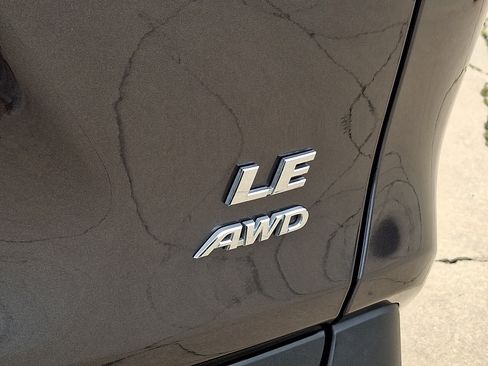 Used 2024 Toyota RAV4 LE AWD/4WD image 32
