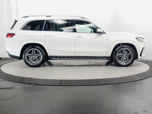 Used 2025 Mercedes-Benz GLS 450 4MATIC w/ AMG Line Exterior image 36