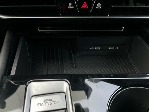 Used 2025 Volkswagen Atlas Cross Sport SE image 27