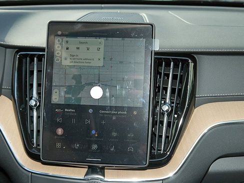 New 2026 Volvo XC60 B5 Ultra w/ Climate Package image 26