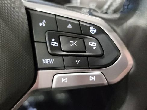 Used 2025 Volkswagen Atlas Cross Sport SEL Premium R-Line AWD/4WD image 29