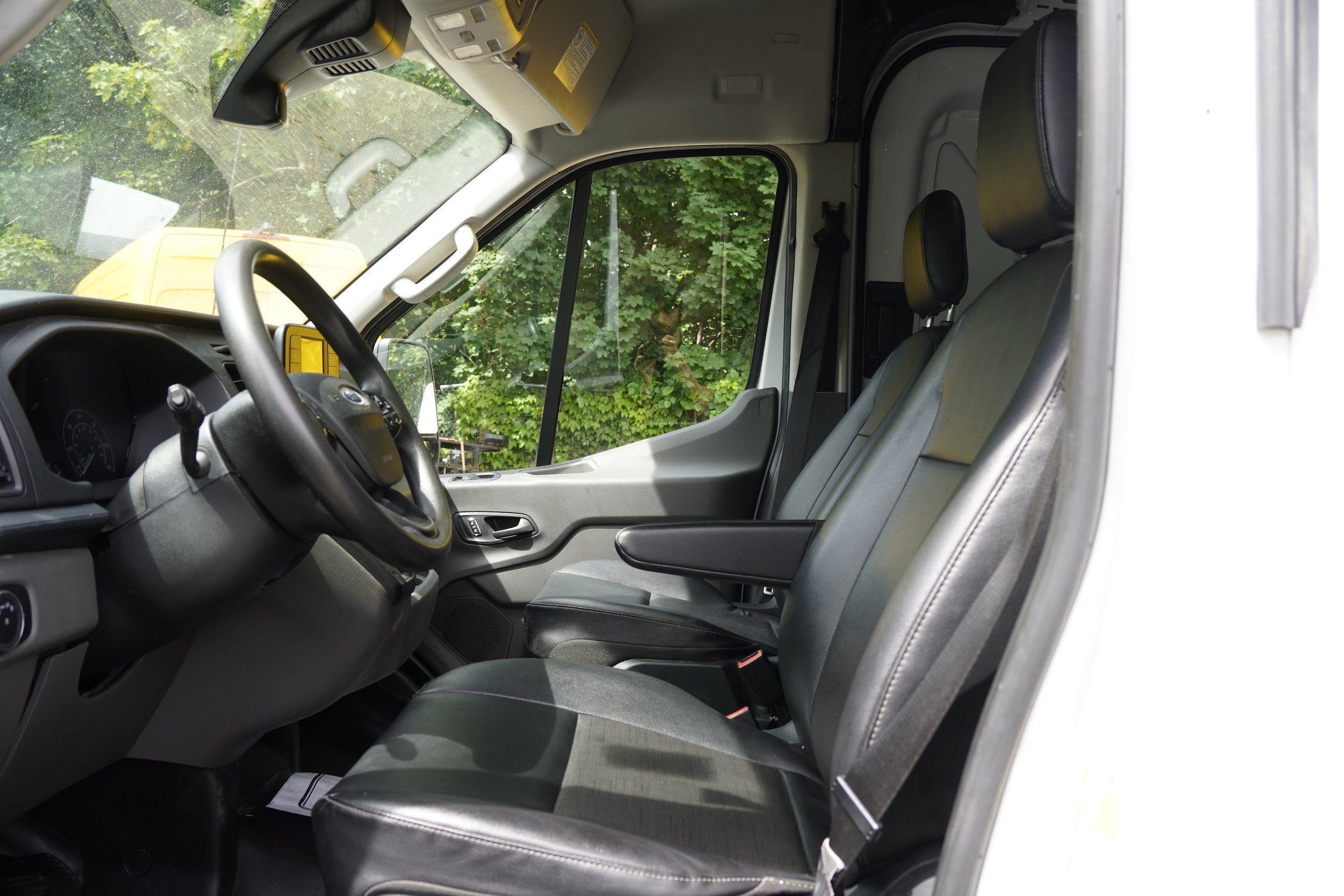 Used 2023 Ford Transit 250 Medium Roof AWD image 17