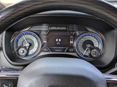 Used 2022 RAM 2500 Limited w/ Towing Technology Group AWD/4WD image 28