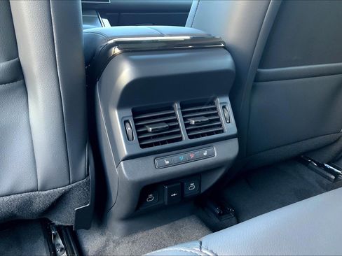 New 2026 Land Rover Range Rover Evoque S image 20