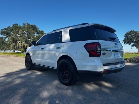 Used 2024 Ford Expedition King Ranch image 3