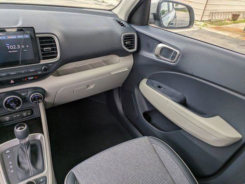 New 2026 Hyundai Venue SEL FWD image 14