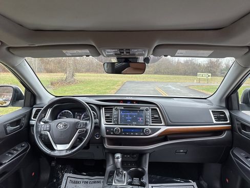 Used 2019 Toyota Highlander Limited image 33