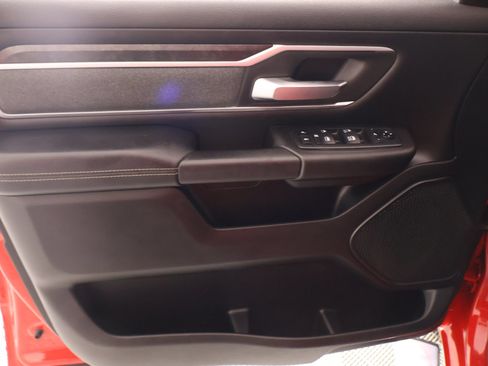 Used 2019 RAM 1500 Big Horn AWD/4WD image 14