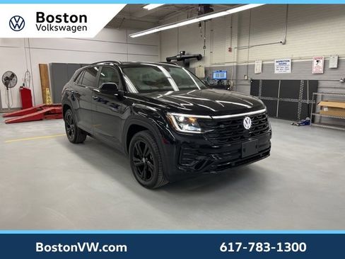 Used 2025 Volkswagen Atlas Cross Sport SEL R-Line image 5
