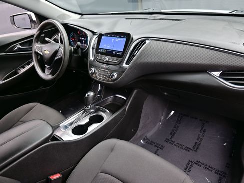 Used 2019 Chevrolet Malibu LT image 15