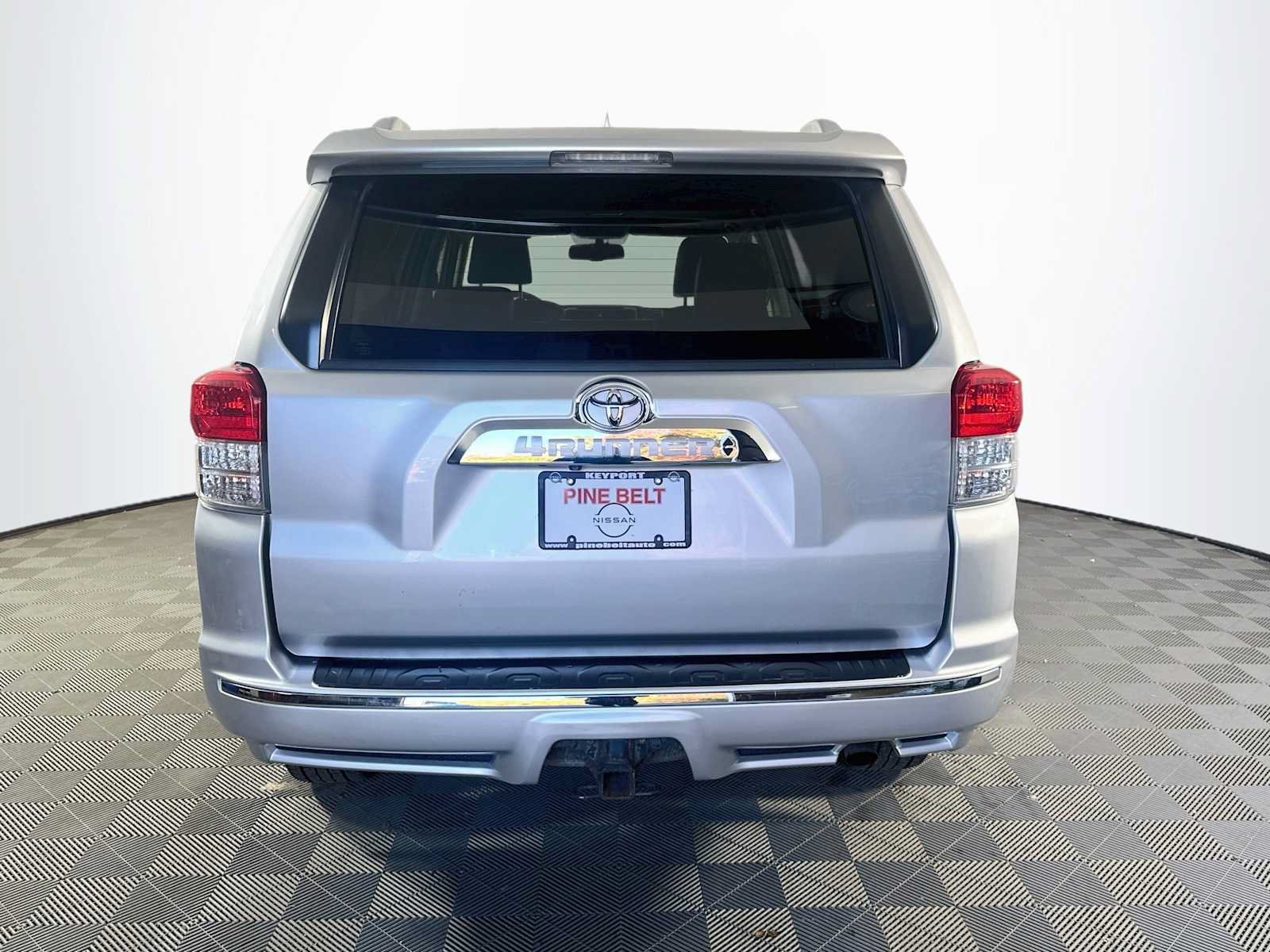 Used 2013 Toyota 4Runner Limited AWD/4WD image 5