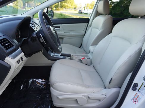 Used 2013 Subaru Crosstrek 2.0i Limited AWD/4WD image 9