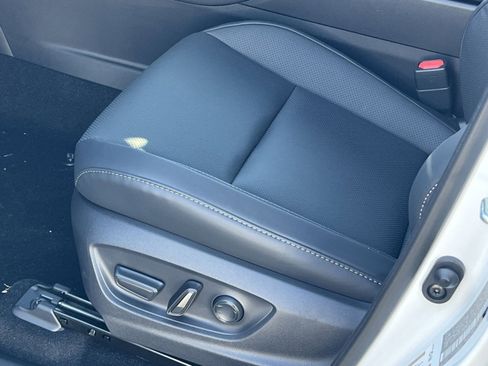 New 2025 Toyota Crown Signia image 8