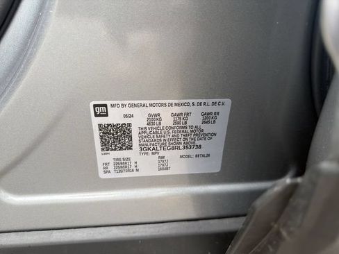 Used 2024 GMC Terrain SLE AWD/4WD image 35