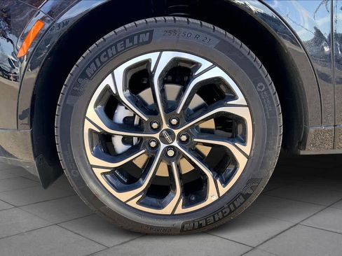 New 2026 Lincoln Nautilus Reserve image 11