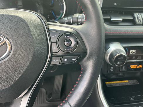 Used 2021 Toyota RAV4 XSE w/ Weather Package image 22