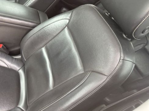 Used 2019 GMC Acadia SLT AWD/4WD image 3