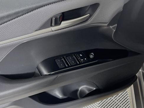 Used 2025 Toyota Camry SE w/ Convenience Package image 17