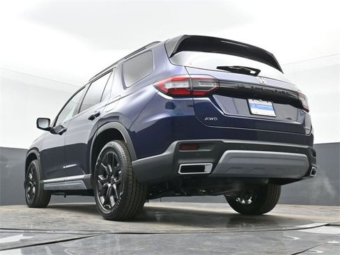 New 2025 Honda Pilot Touring image 37