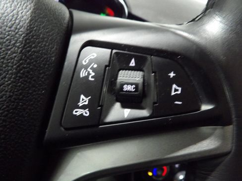 Used 2019 Chevrolet Trax LT w/ Sun & Sound Package AWD/4WD image 15