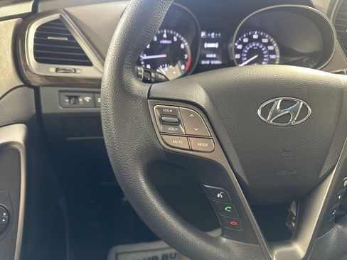 Used 2017 Hyundai Santa Fe Sport image 25