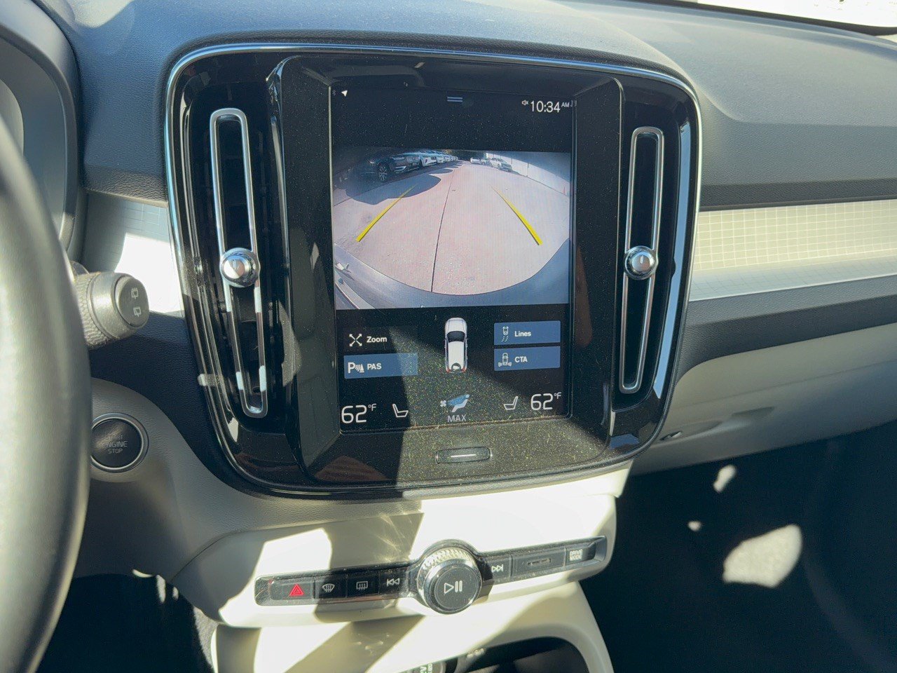 Used 2021 Volvo XC40 T5 Momentum w/ Premium Package AWD/4WD image 22
