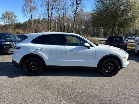 Used 2019 Porsche Cayenne image 8