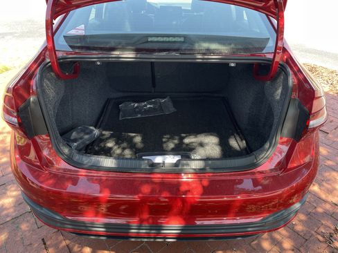 New 2026 Volkswagen Jetta SE FWD image 9