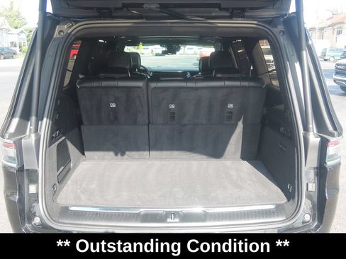 Used 2023 Jeep Grand Wagoneer Series III AWD/4WD image 34