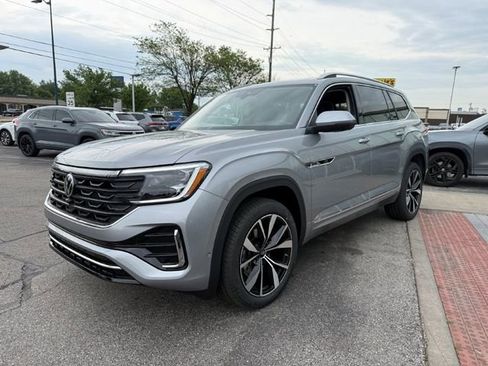New 2026 Volkswagen Atlas SEL Premium R-Line AWD/4WD image 3