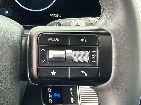 Used 2025 Hyundai Santa Fe Limited image 26