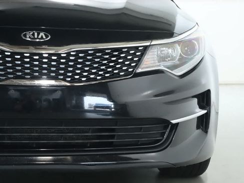 Used 2018 Kia Optima EX w/ Premium Package FWD image 7