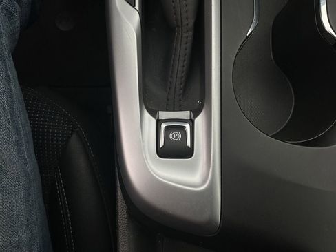 Used 2025 Buick Envista Preferred FWD image 21