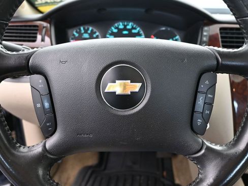 Used 2011 Chevrolet Impala LT w/ Luxury Edition Package image 28