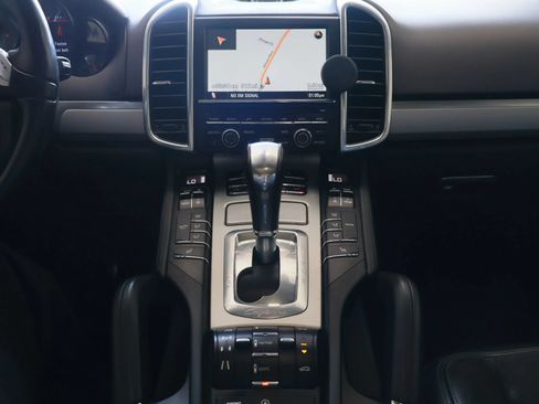 Used 2013 Porsche Cayenne GTS AWD/4WD image 39