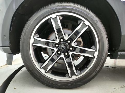 Used 2019 Ford Expedition Limited w/ Equipment Group 303A AWD/4WD image 39