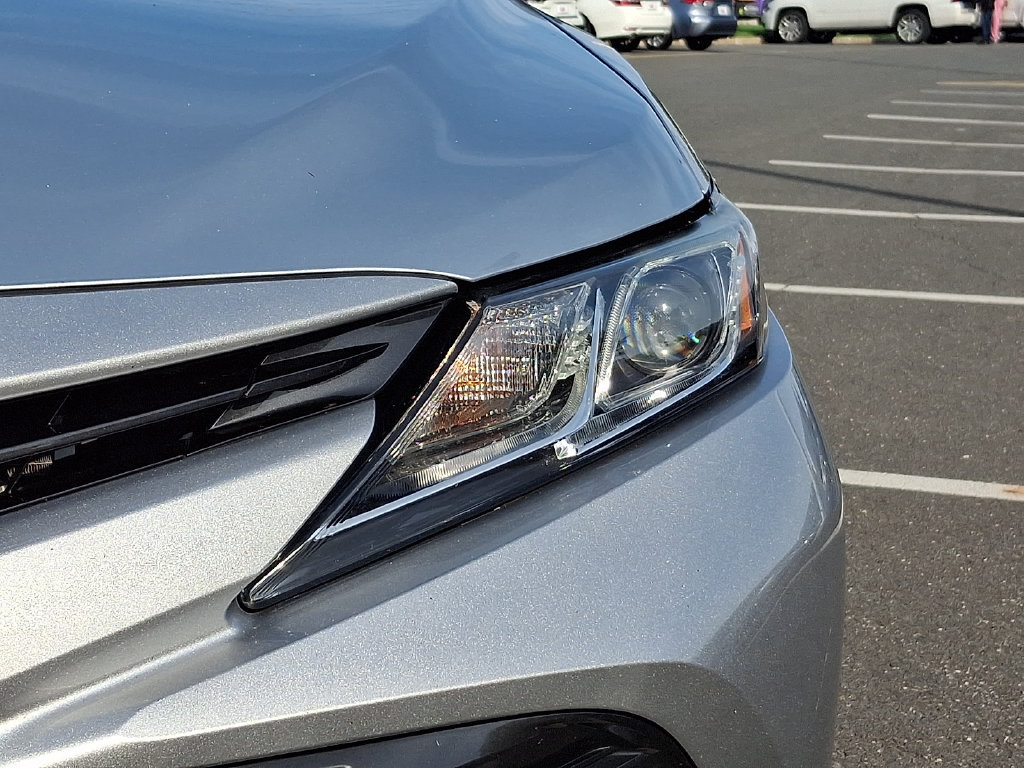 Certified 2018 Toyota Camry LE w/ Convenience Package FWD image 9
