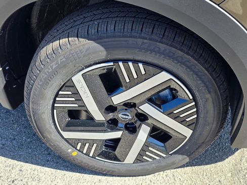 New 2026 Nissan Kicks SV w/ Cold Weather Package image 9