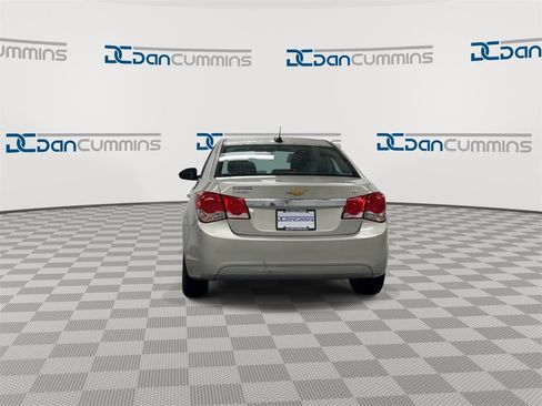 Used 2015 Chevrolet Cruze LT image 7