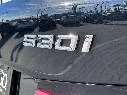 Used 2023 BMW 530i w/ Convenience Package image 8