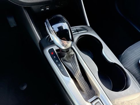 Certified 2025 Buick Envista Preferred image 19