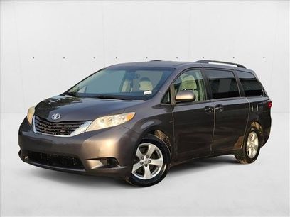 Used 2015 Toyota Sienna LE