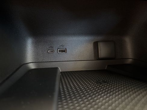 New 2026 Chevrolet Traverse RS w/ LPO, Floor Liner Package image 31