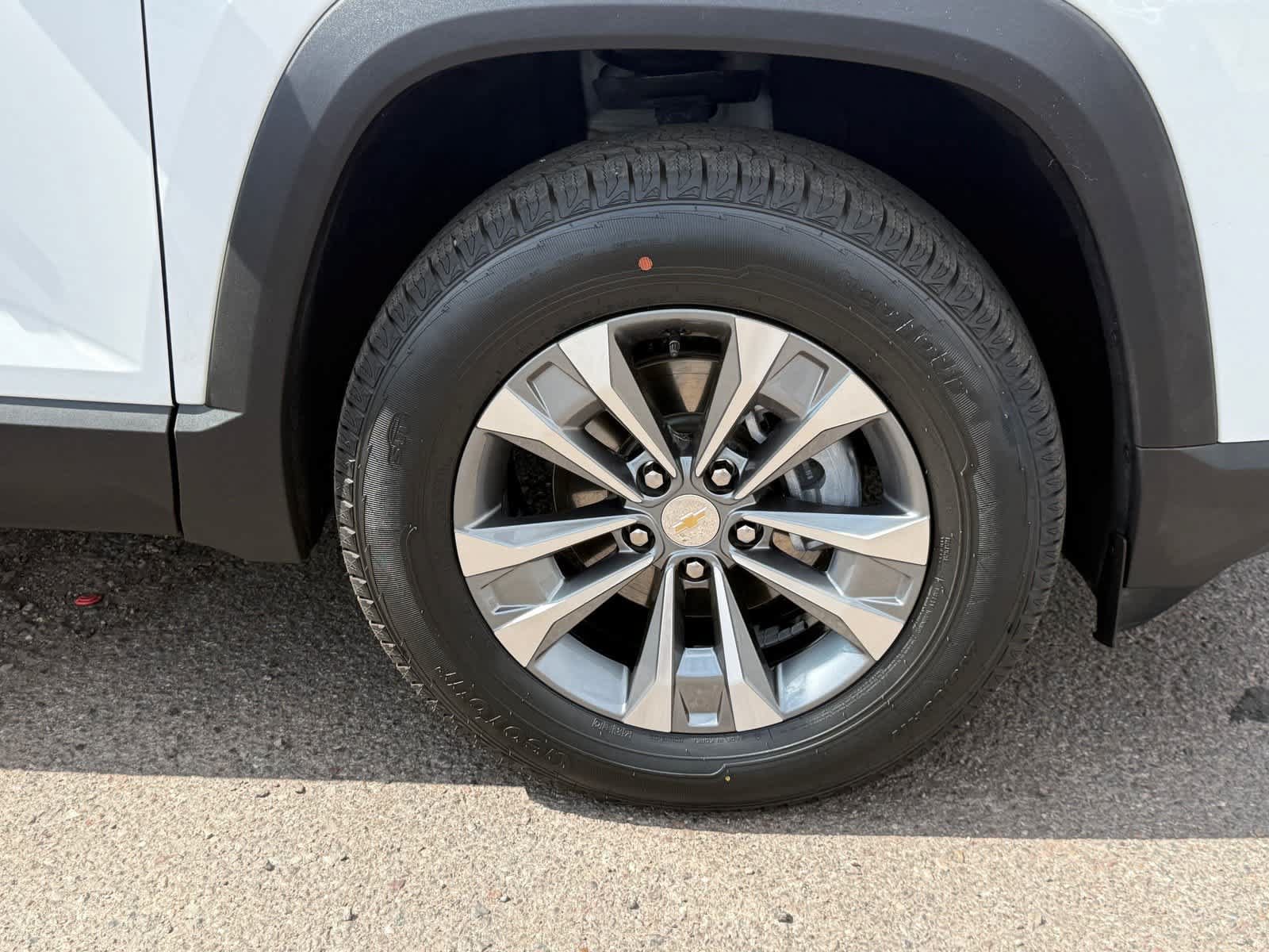 Used 2025 Chevrolet Equinox LT w/ Convenience Package II FWD image 12