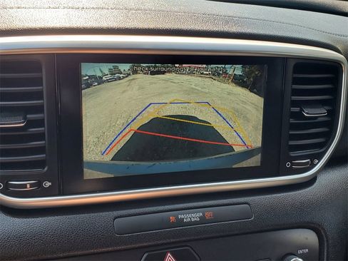 Used 2021 Kia Sportage LX image 18