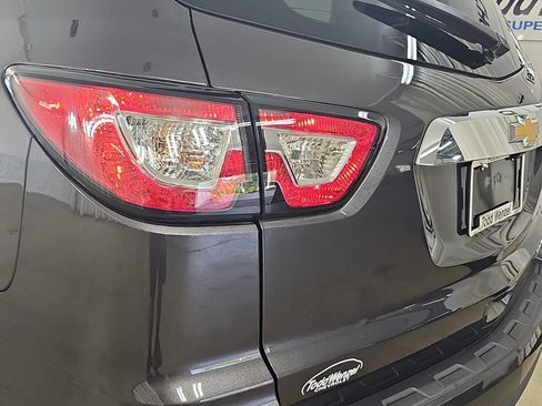 Used 2014 Chevrolet Traverse LT FWD image 41