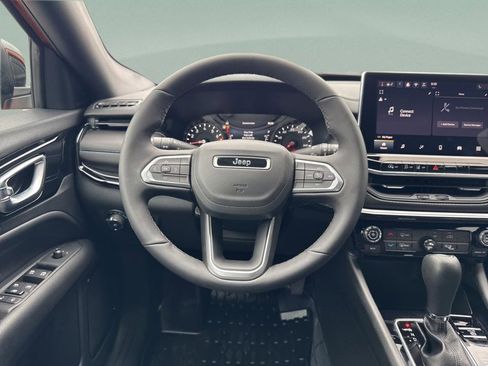 New 2026 Jeep Compass Latitude image 31